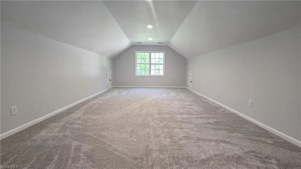 5607 Whispering Pines Drive Summerfield, NC 27358