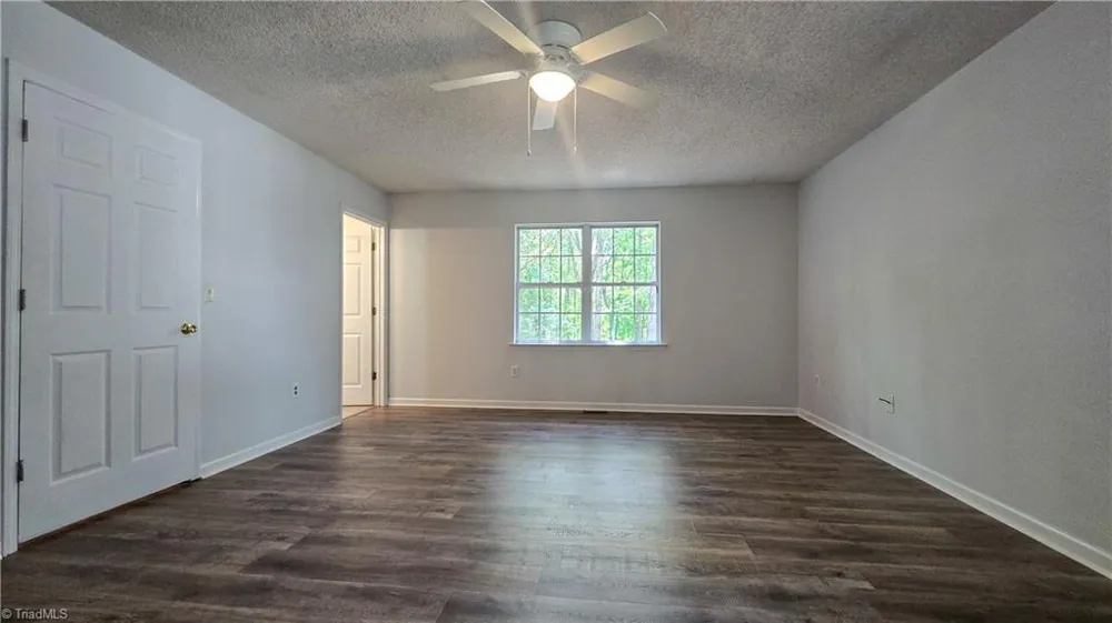 5607 Whispering Pines Drive Summerfield, NC 27358