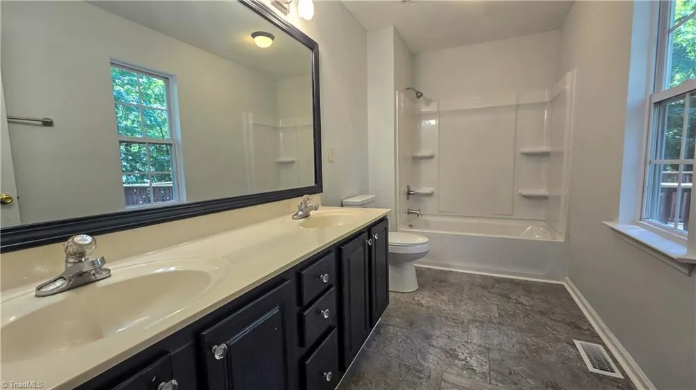 5607 Whispering Pines Drive Summerfield, NC 27358