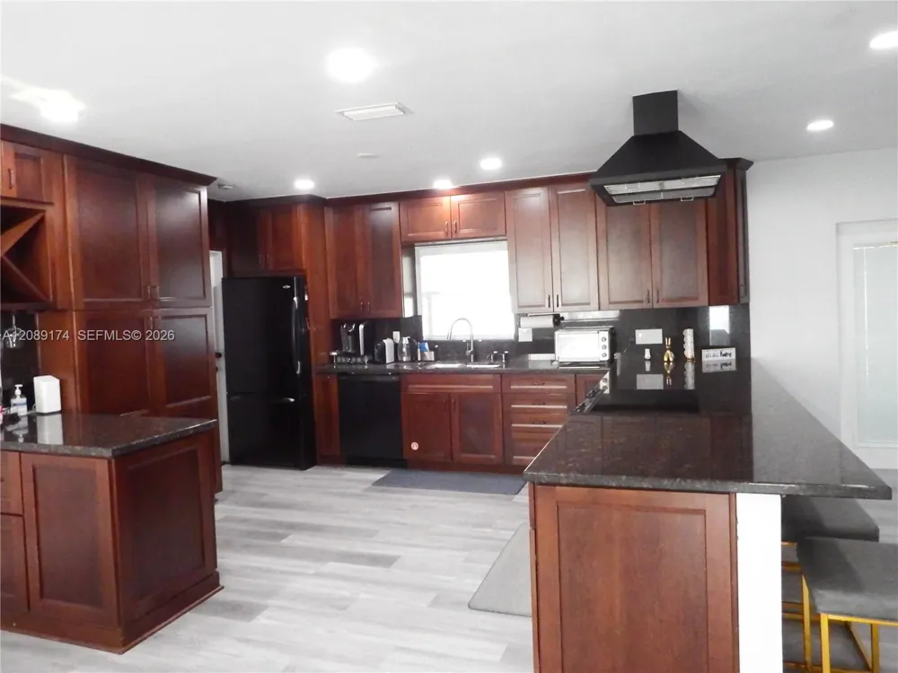 1711 50th Ave Hollywood, FL 33021