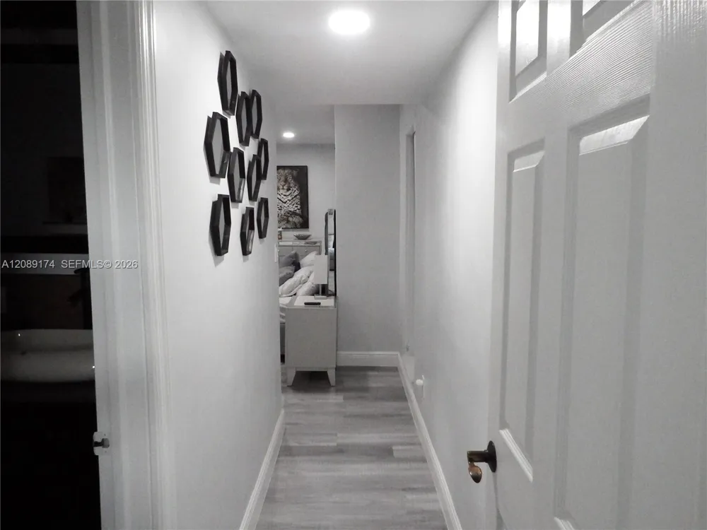 1711 50th Ave Hollywood, FL 33021