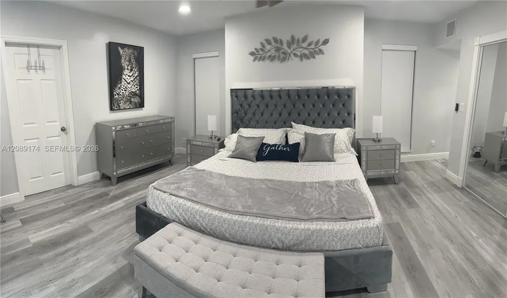 1711 50th Ave Hollywood, FL 33021