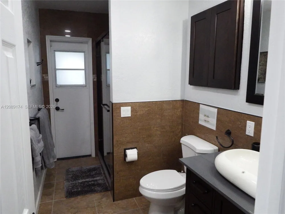 1711 50th Ave Hollywood, FL 33021