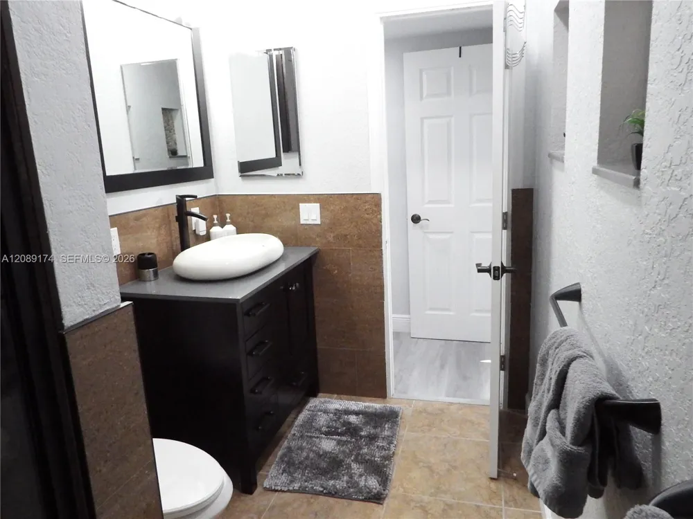 1711 50th Ave Hollywood, FL 33021