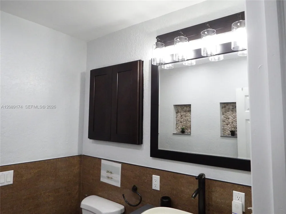 1711 50th Ave Hollywood, FL 33021