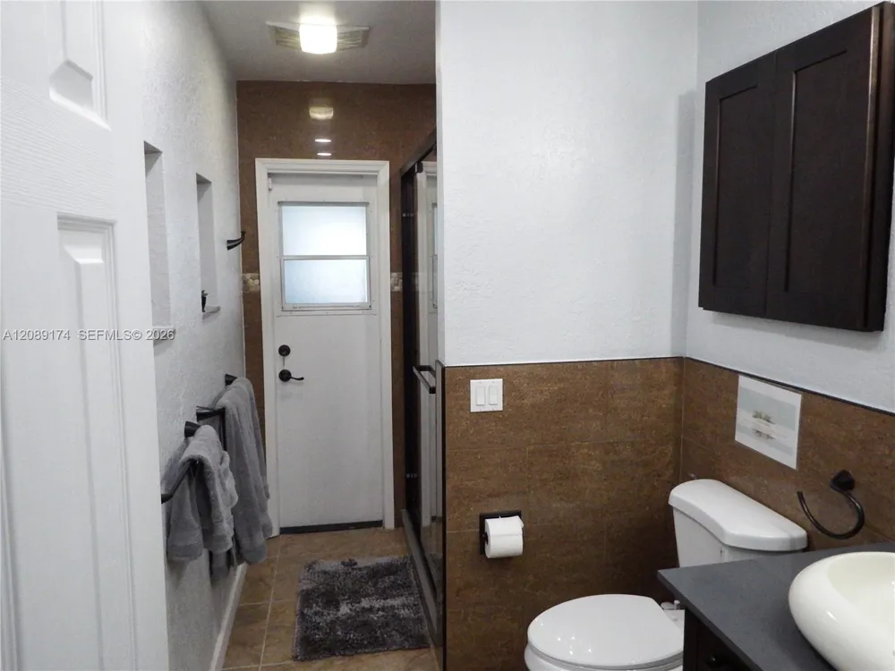 1711 50th Ave Hollywood, FL 33021