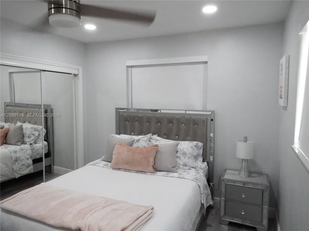 1711 50th Ave Hollywood, FL 33021