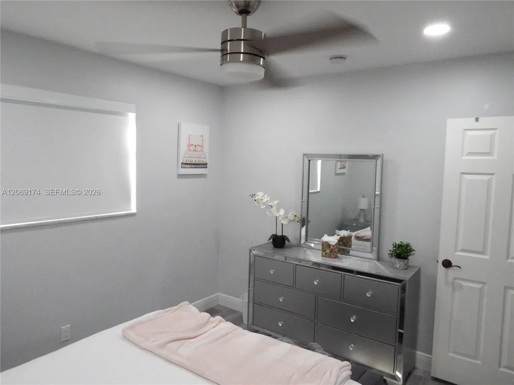 1711 50th Ave Hollywood, FL 33021