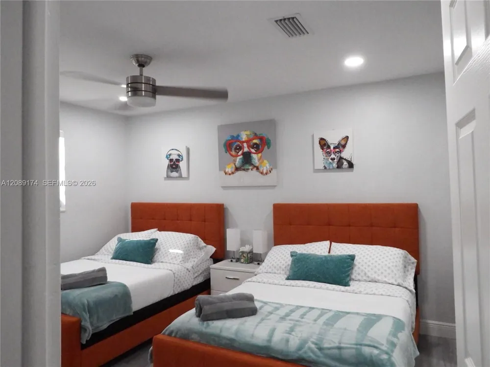1711 50th Ave Hollywood, FL 33021