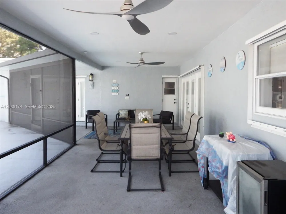 1711 50th Ave Hollywood, FL 33021