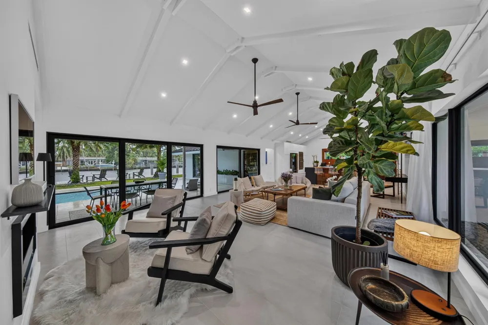 2118 NE 15TH TERRACE Wilton Manors, FL 33305