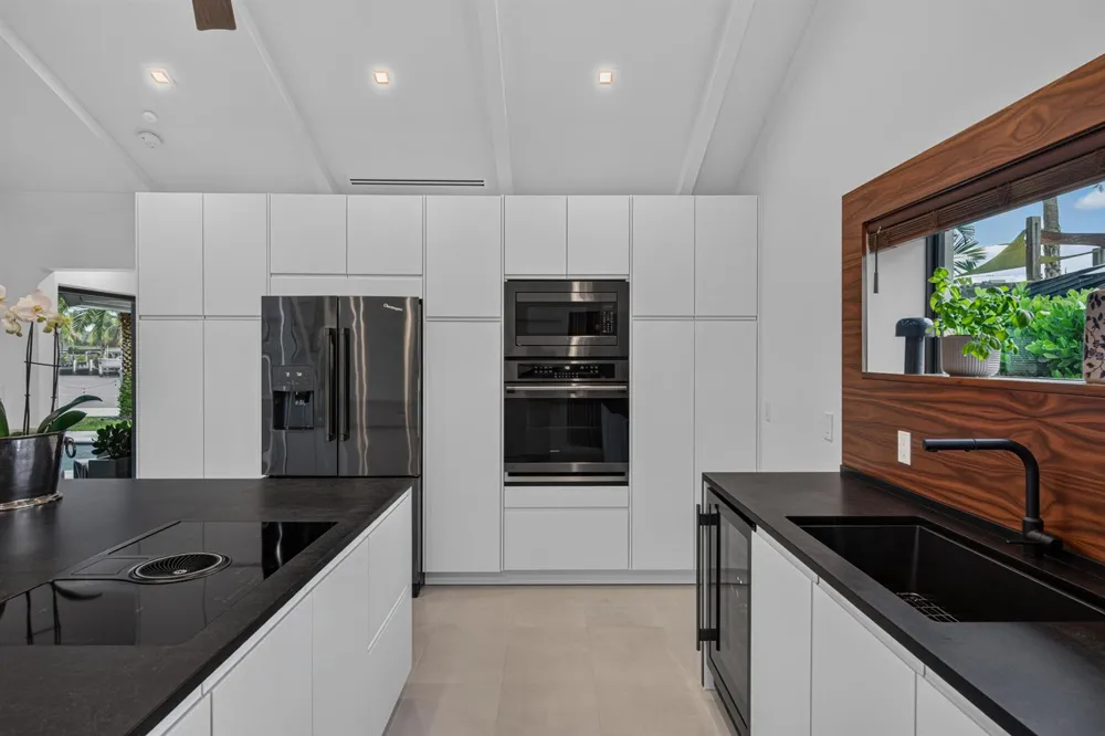 2118 NE 15TH TERRACE Wilton Manors, FL 33305