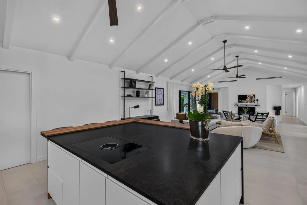 2118 NE 15TH TERRACE Wilton Manors, FL 33305
