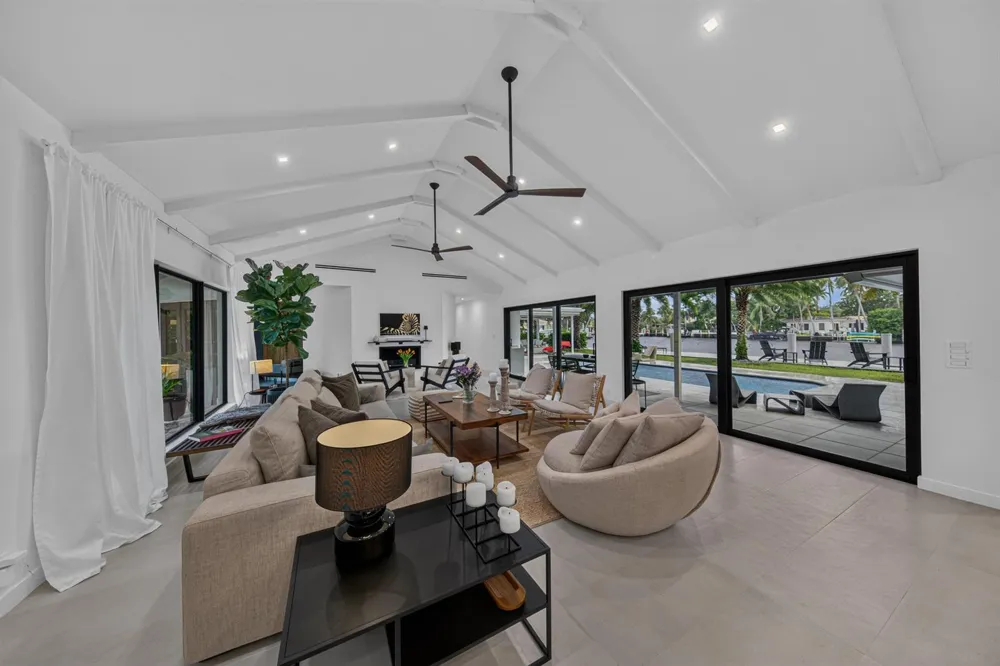 2118 NE 15TH TERRACE Wilton Manors, FL 33305