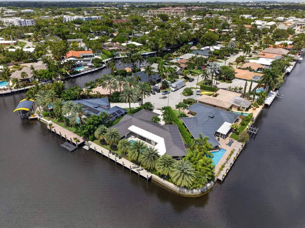2118 NE 15TH TERRACE Wilton Manors, FL 33305