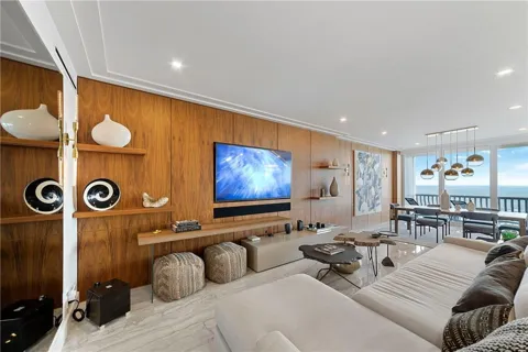2200 S OCEAN LANE #3105