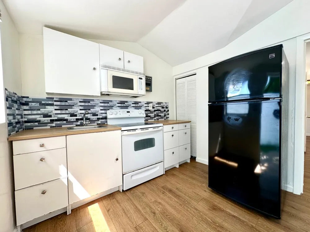 6101 Webster Avenue #2 West Palm Beach, FL 33405