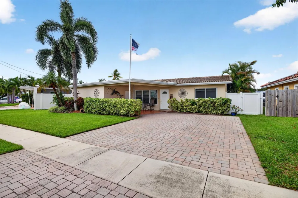 943 NAUTILUS Isle Dania Beach, FL 33004