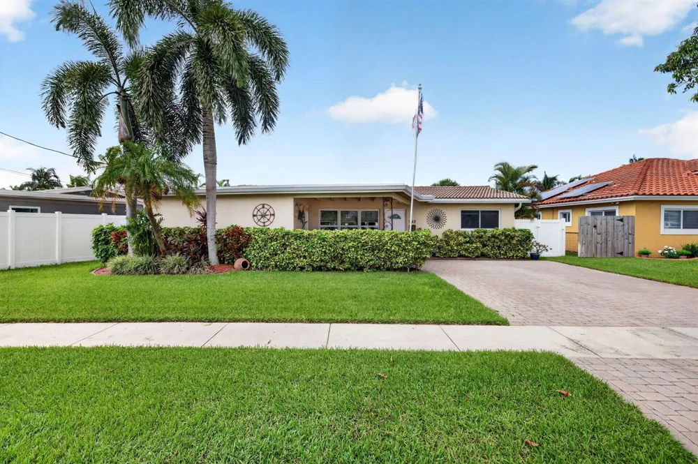 943 NAUTILUS Isle Dania Beach, FL 33004