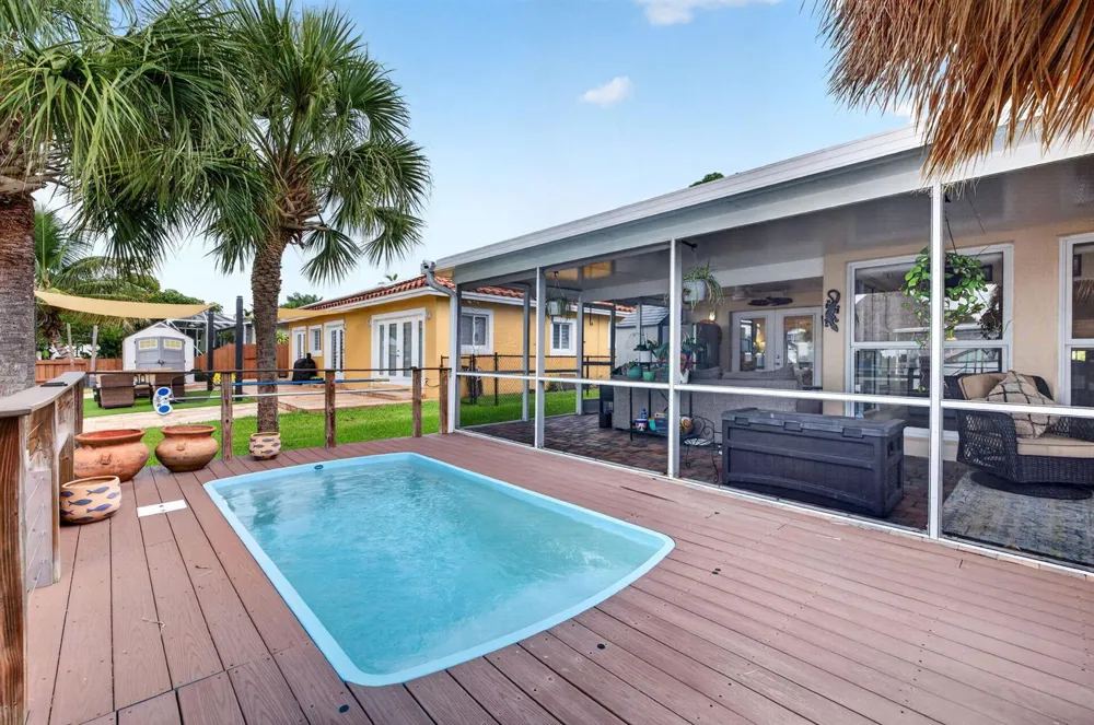 943 NAUTILUS Isle Dania Beach, FL 33004
