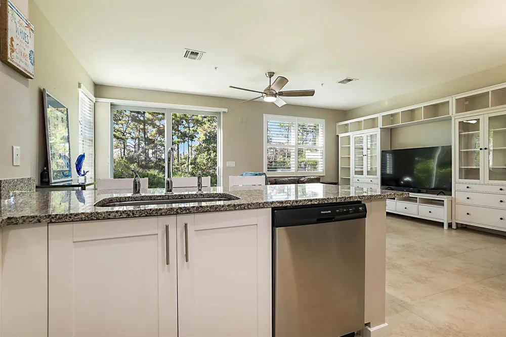 6216 SE Portofino Circle Hobe Sound, FL 33455