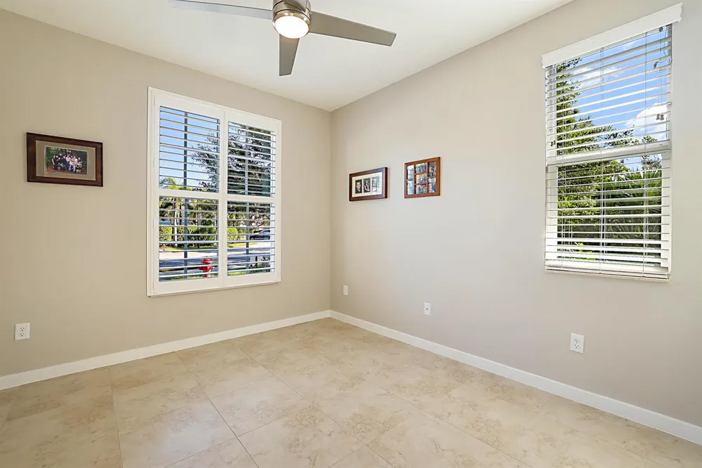 6216 SE Portofino Circle Hobe Sound, FL 33455