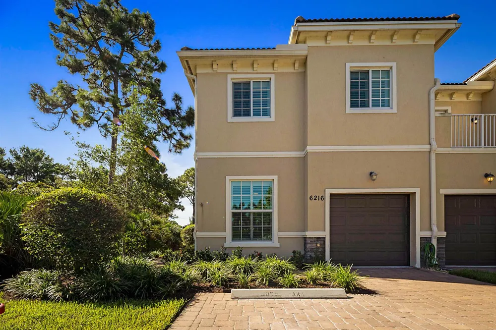 6216 SE Portofino Circle Hobe Sound, FL 33455