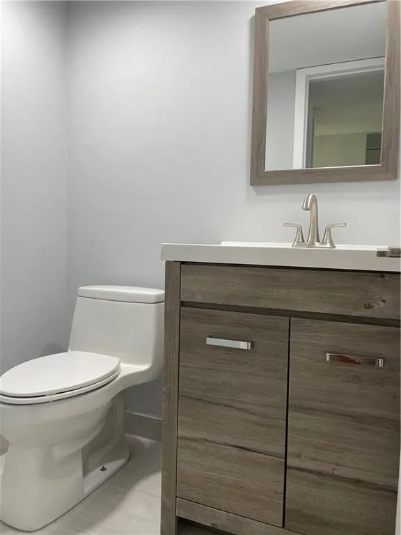 2322 S CYPRESS BEND DRIVE #210 Pompano Beach, FL 33069