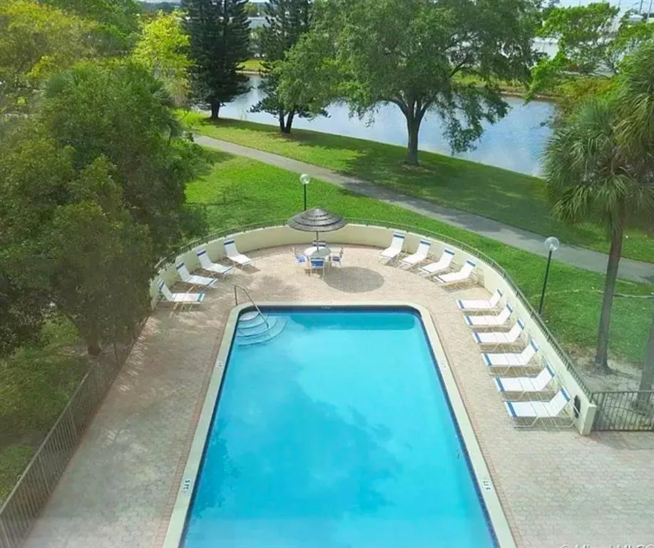 2322 S CYPRESS BEND DRIVE #210 Pompano Beach, FL 33069