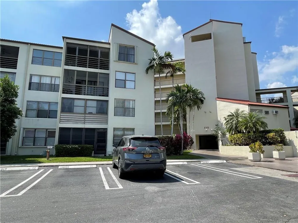 2322 S CYPRESS BEND DRIVE #210 Pompano Beach, FL 33069