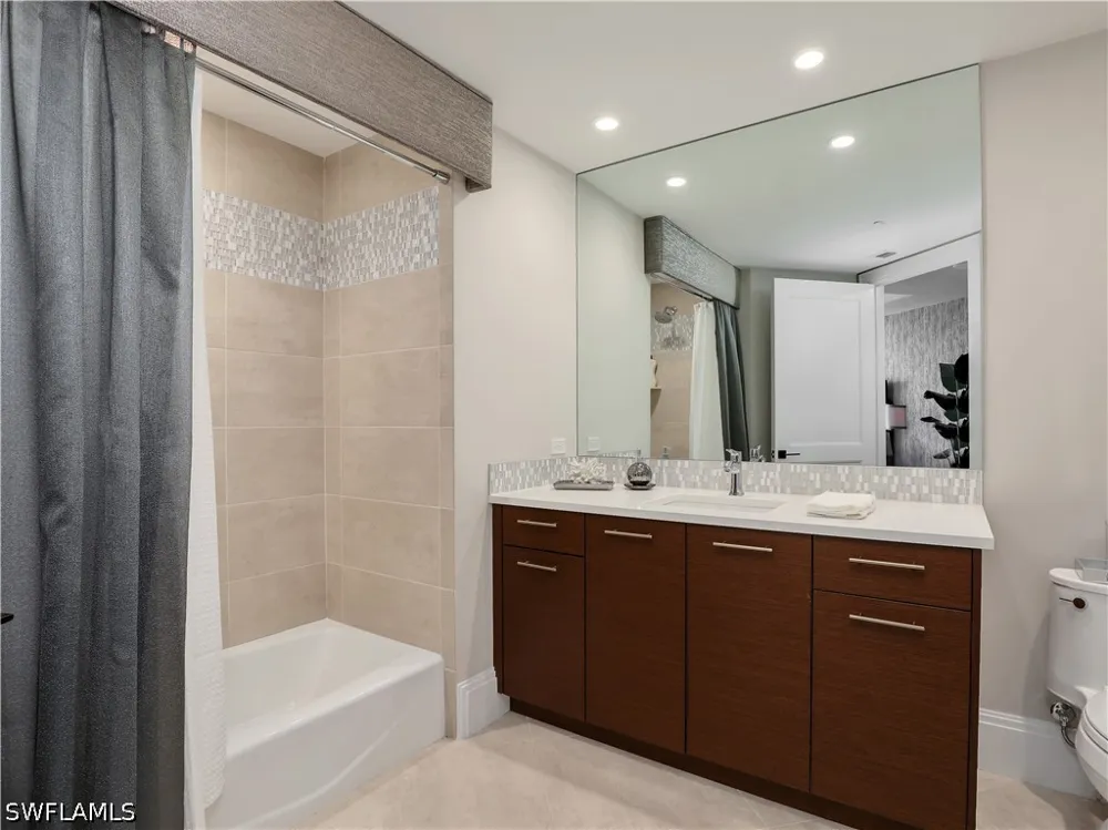 Vanderbilt Drive #301 Naples, FL 34110