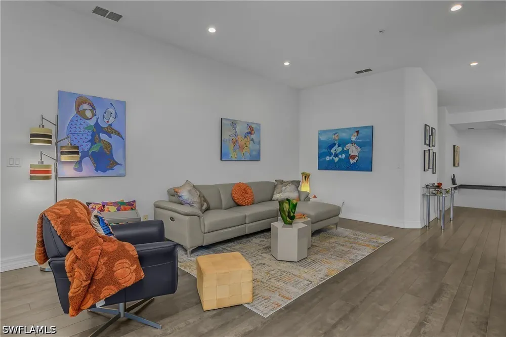 Satinleaf Road S #201 Naples, FL 34109