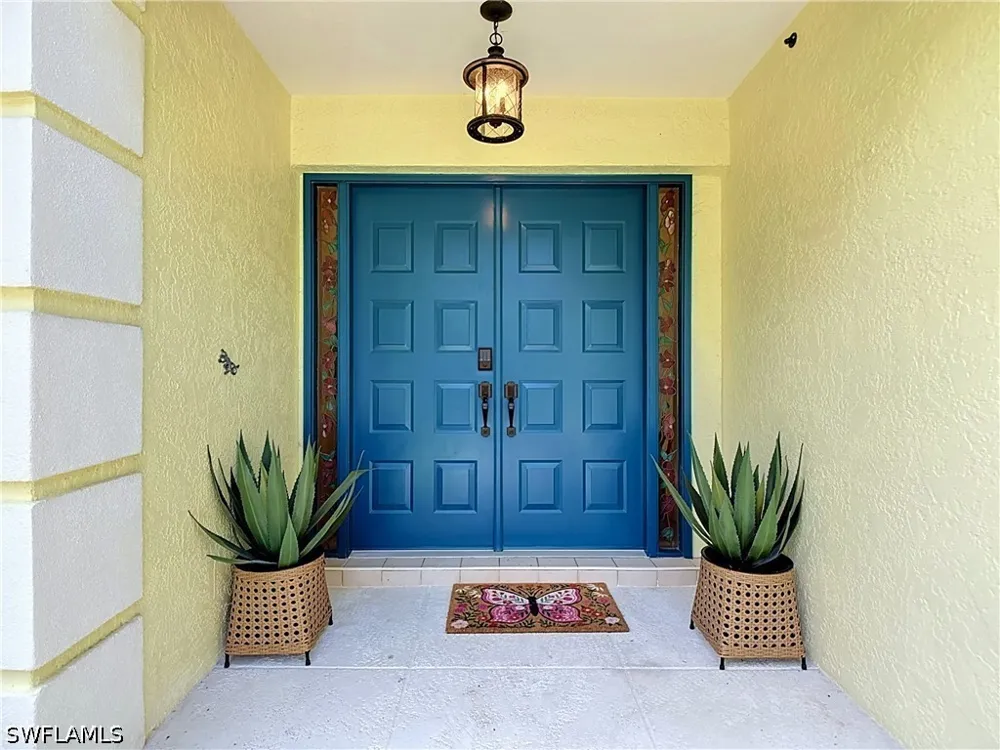102nd Avenue Naples, FL 34108