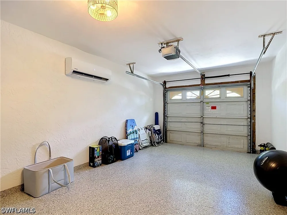 102nd Avenue Naples, FL 34108