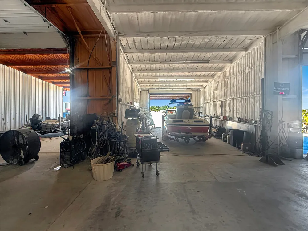 10402 Interstate 20 W Eastland, TX 76448