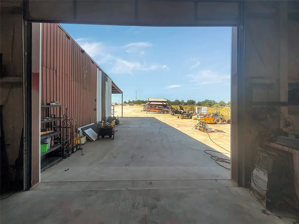 10402 Interstate 20 W Eastland, TX 76448