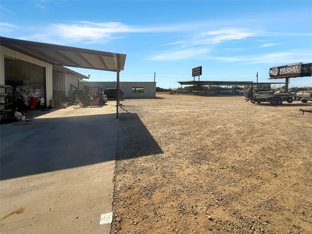 10402 Interstate 20 W Eastland, TX 76448