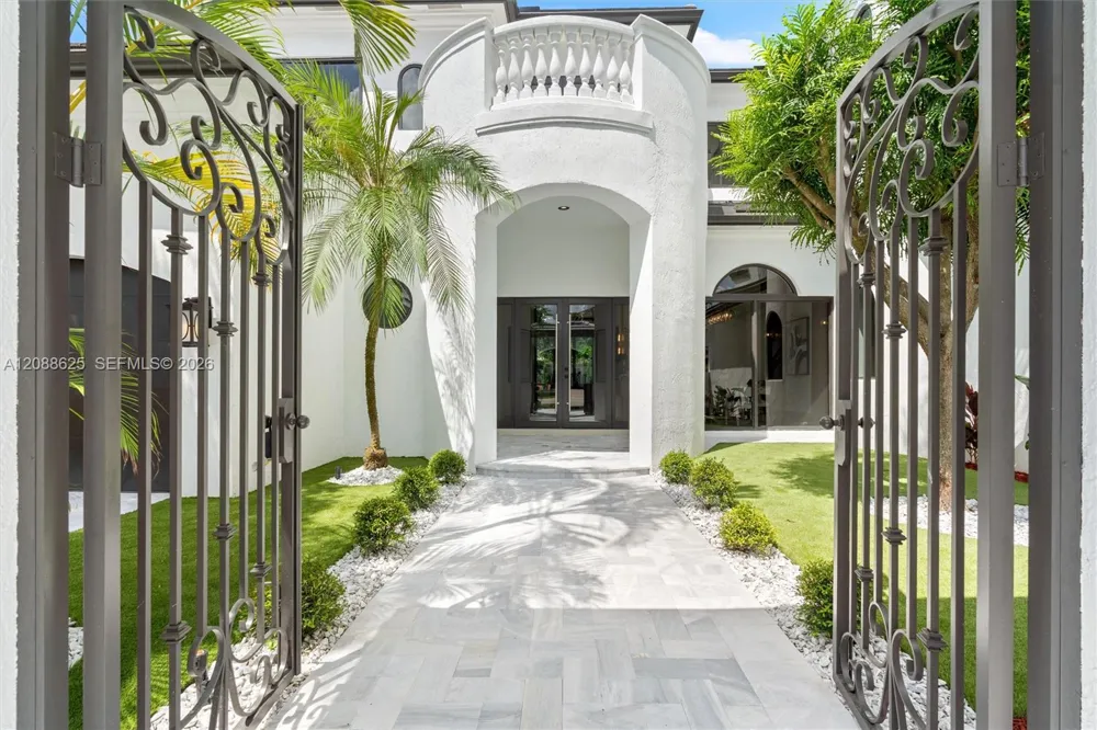 17614 Circle Pond Ct Boca Raton, FL 33496