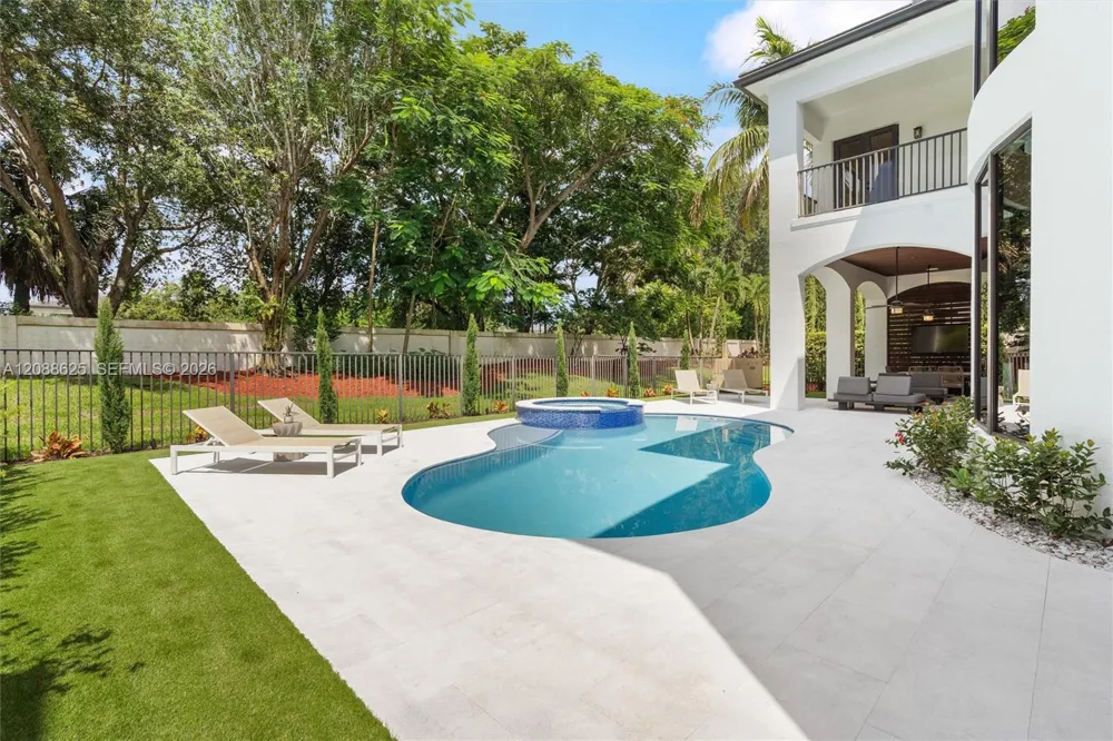 17614 Circle Pond Ct Boca Raton, FL 33496