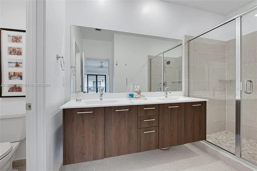 4605 NW 83rd Path Doral, FL 33166