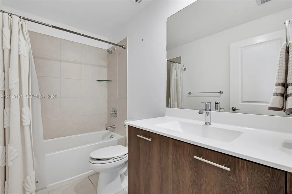 4605 NW 83rd Path Doral, FL 33166