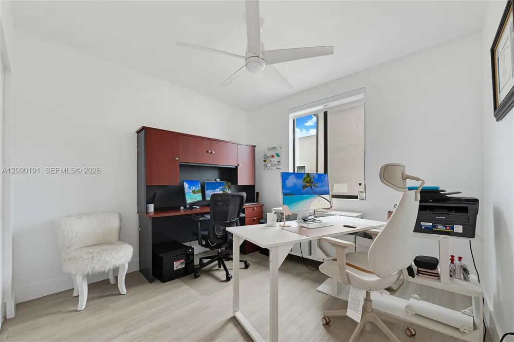 4605 NW 83rd Path Doral, FL 33166