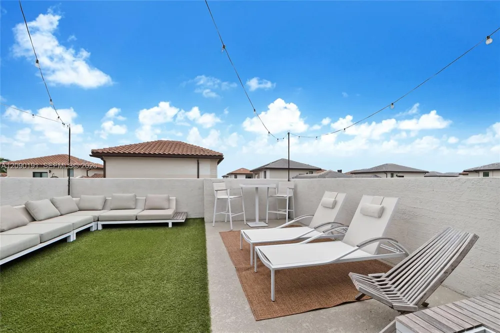 4605 NW 83rd Path Doral, FL 33166