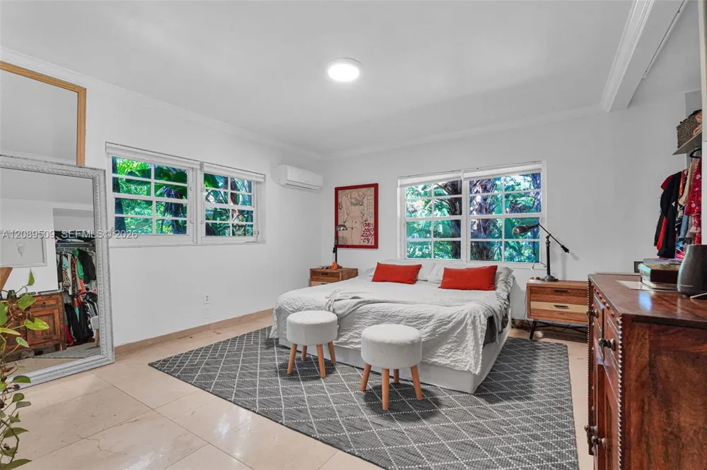 9325 NE 5th Ave Miami Shores, FL 33138