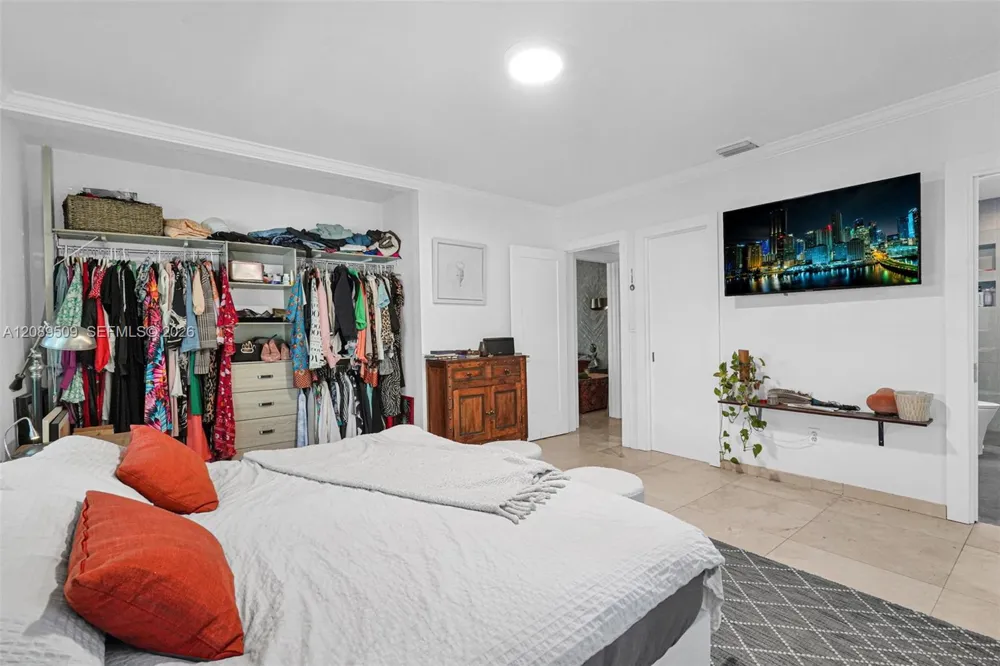9325 NE 5th Ave Miami Shores, FL 33138