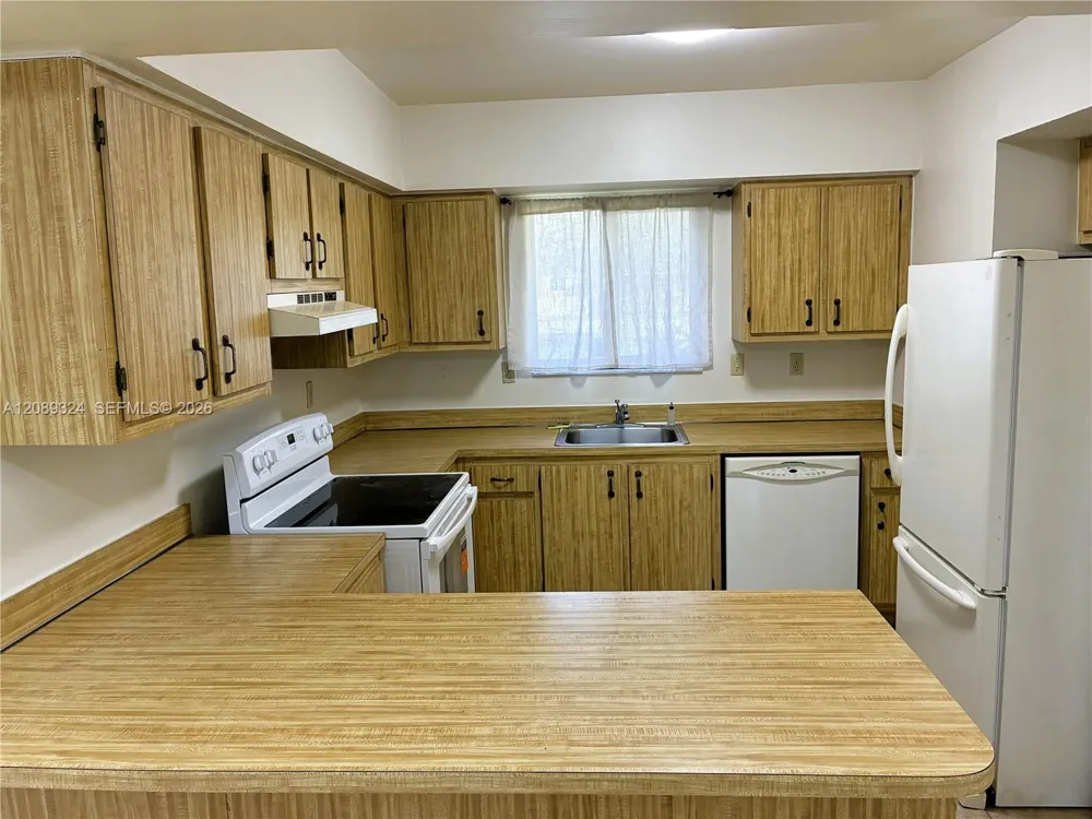 9324 SW 132nd St Miami, FL 33176