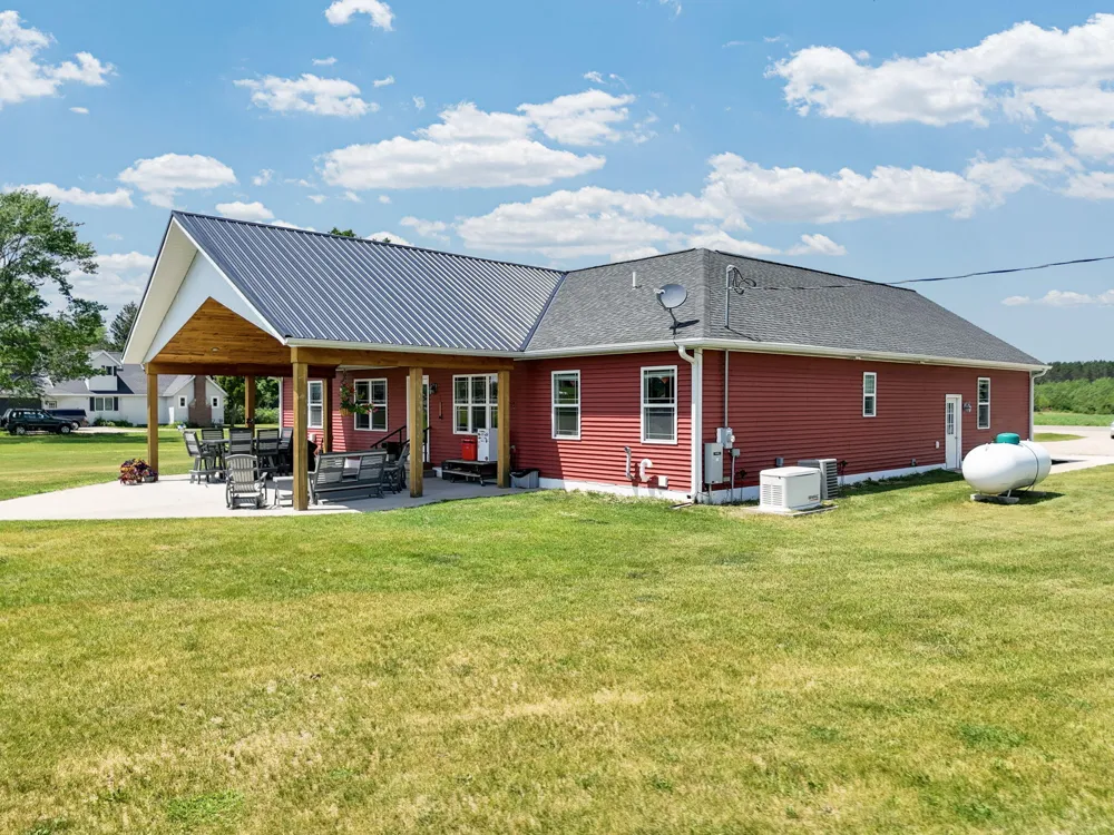 4690 E Houghton Lake Road Lake City, MI 49651