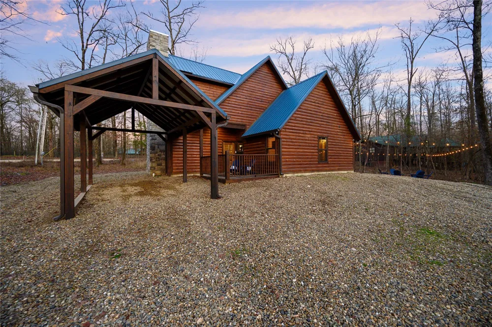 161 Lucian Sorrel Broken Bow, OK 74728