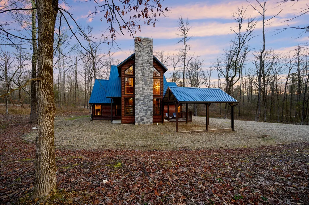 161 Lucian Sorrel Broken Bow, OK 74728