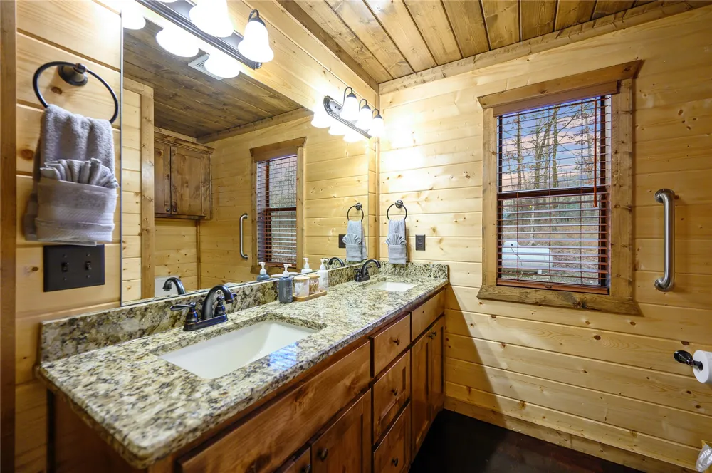 161 Lucian Sorrel Broken Bow, OK 74728